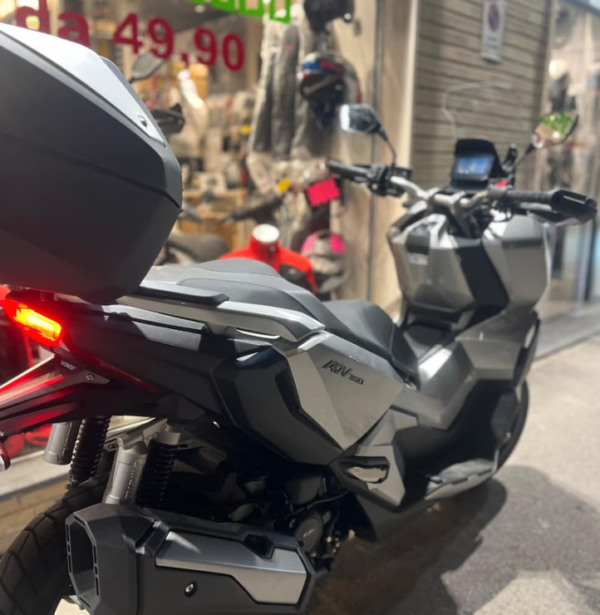HONDA ADV 350 - immagine 6