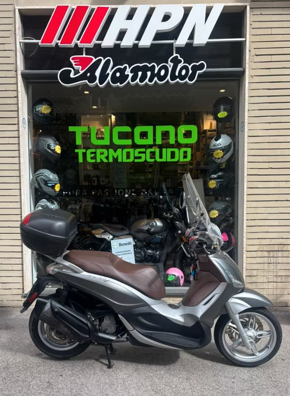 Piaggio Beverly 350 - immagine 3