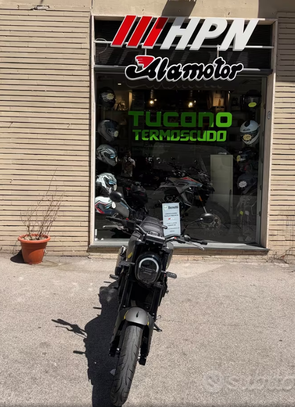 Benelli Leoncino 250
