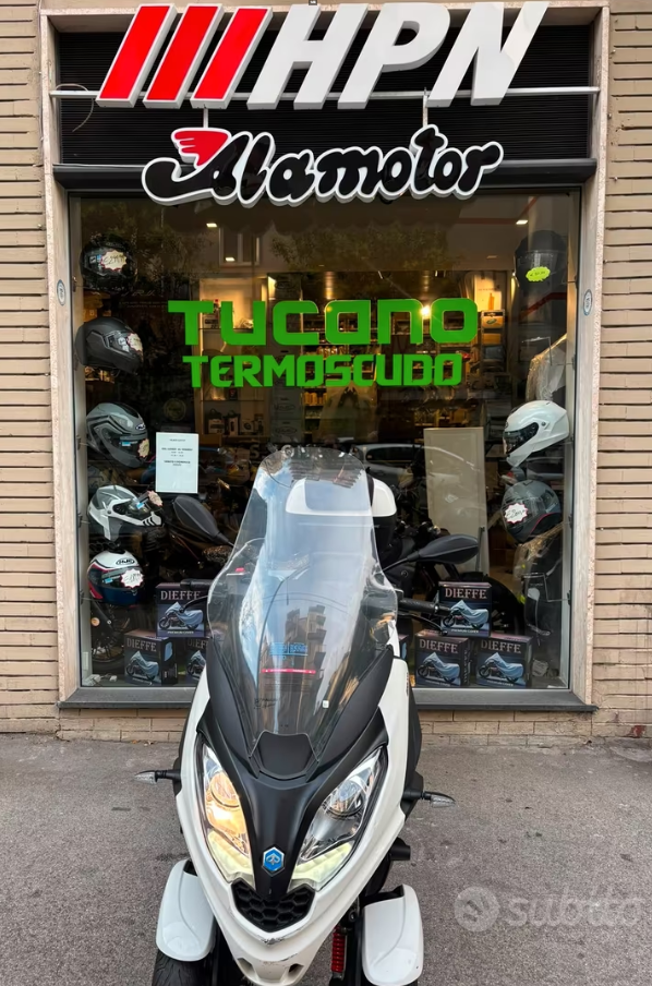 Piaggio MP3 300