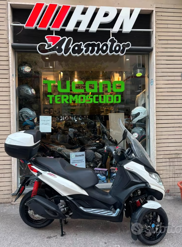 Piaggio MP3 300 - immagine 2