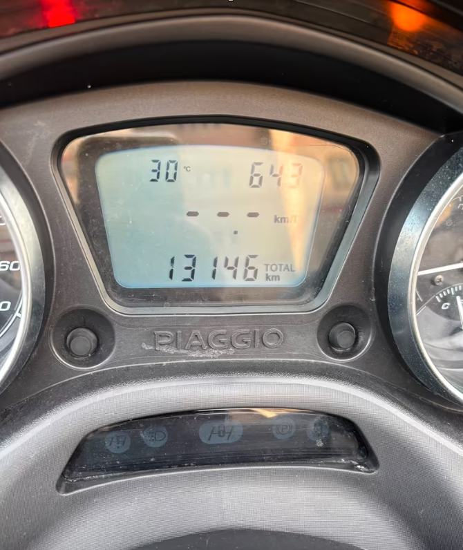 Piaggio MP3 300 - immagine 4