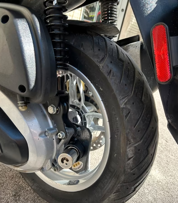 Piaggio Beverly 350 - immagine 5