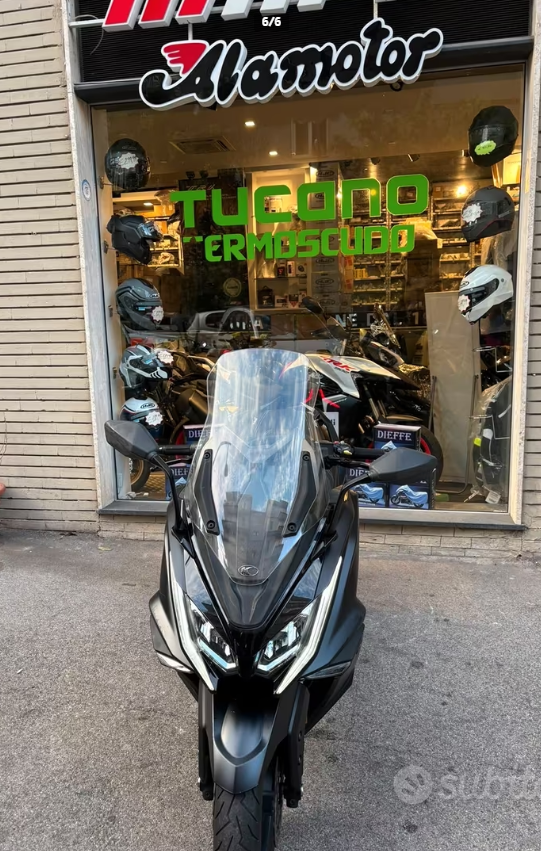 Kymco AK 550