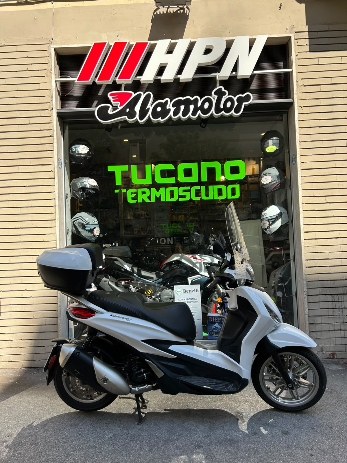 Piaggio Beverly 300 i.e. - immagine 6